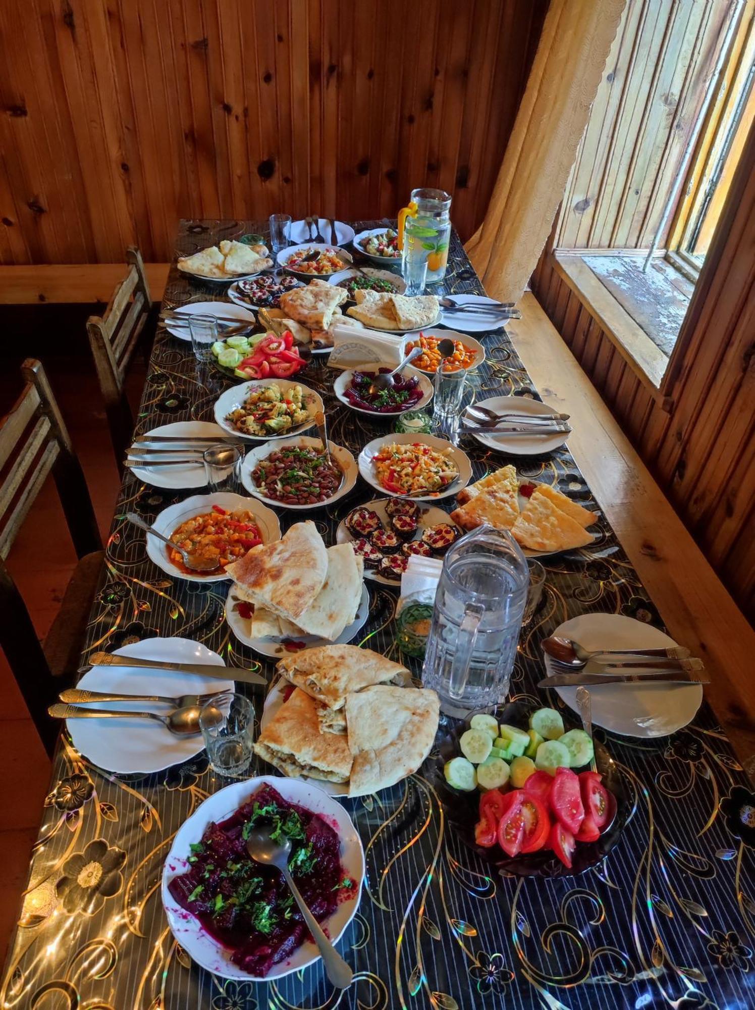 Adishi Guest House Zhora Kaldani エクステリア 写真
